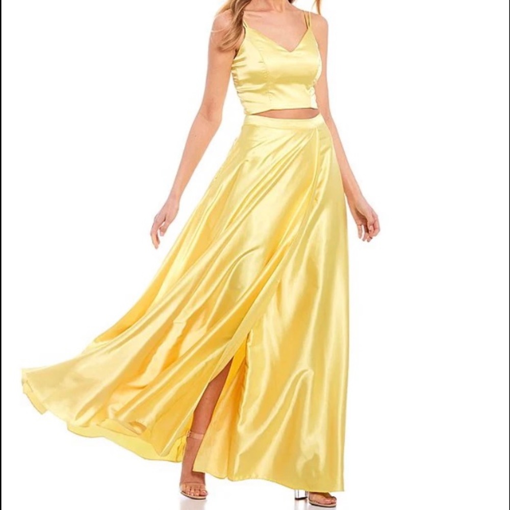 Yellow Prom Gown - Picture 4 of 6